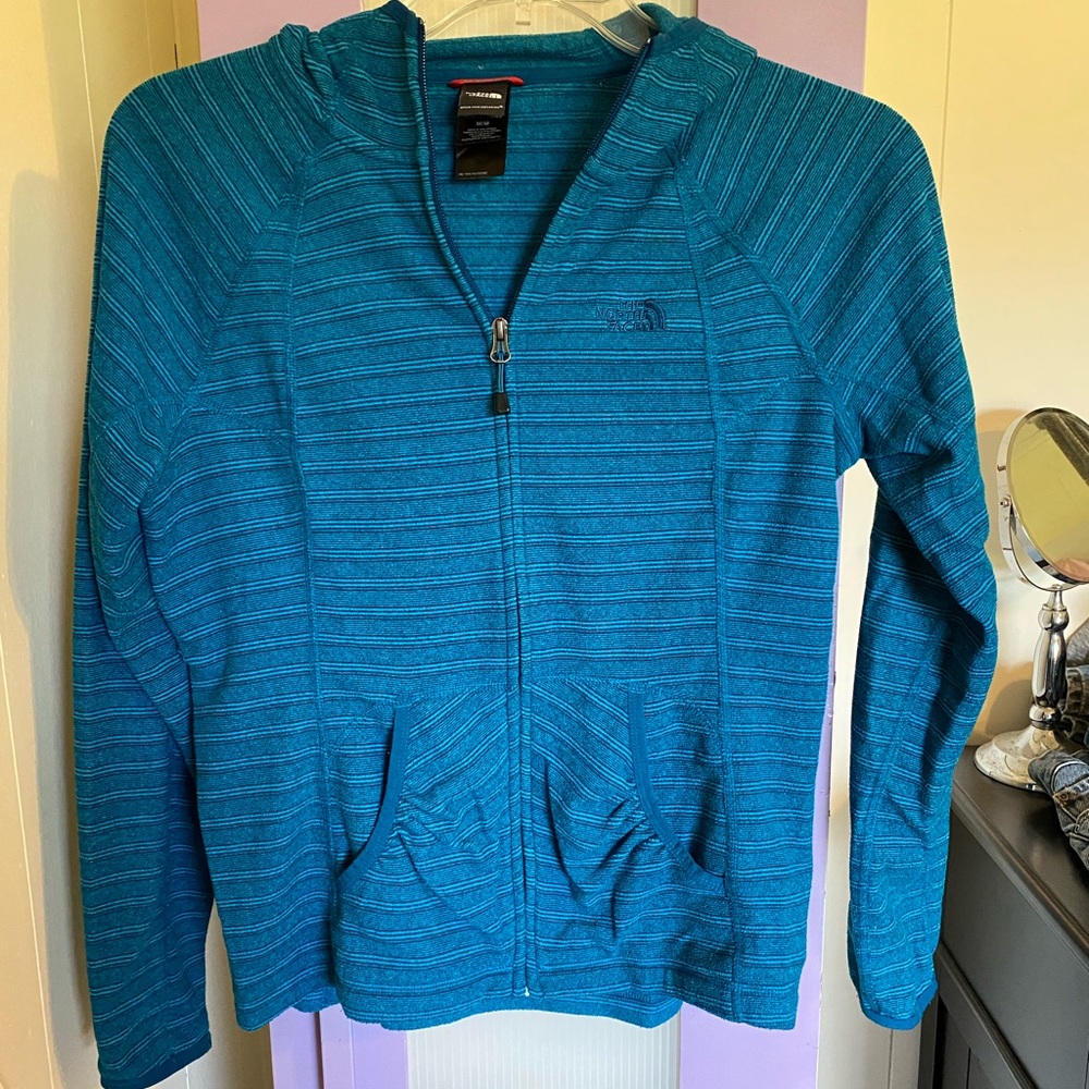 💙Blue North Face Zip up Hoodie💙